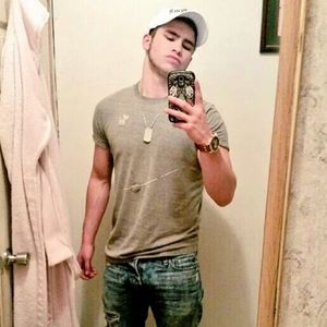 Meet your Posher, Alex